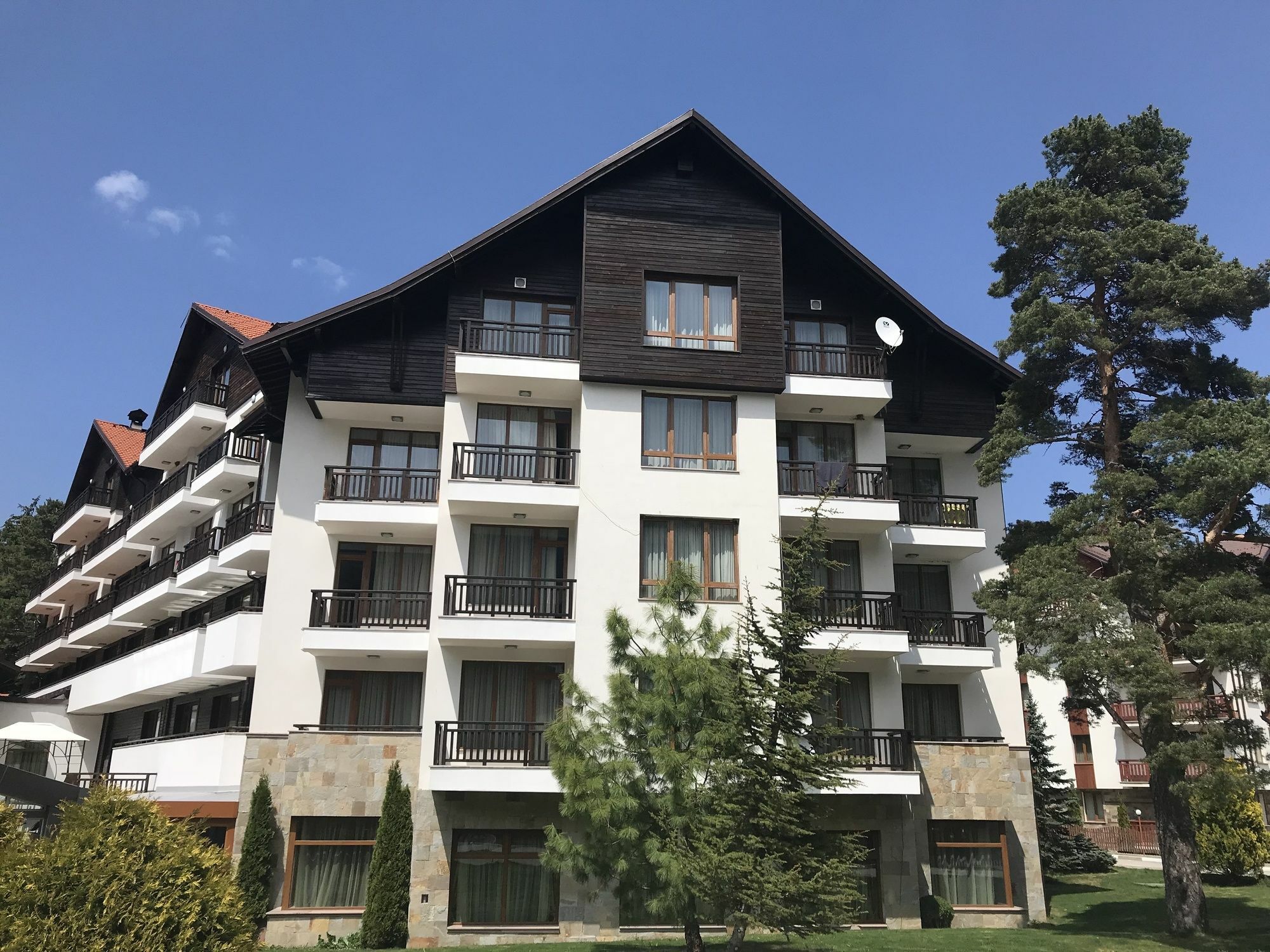 Borovets Hills Ski & Spa Exterior photo